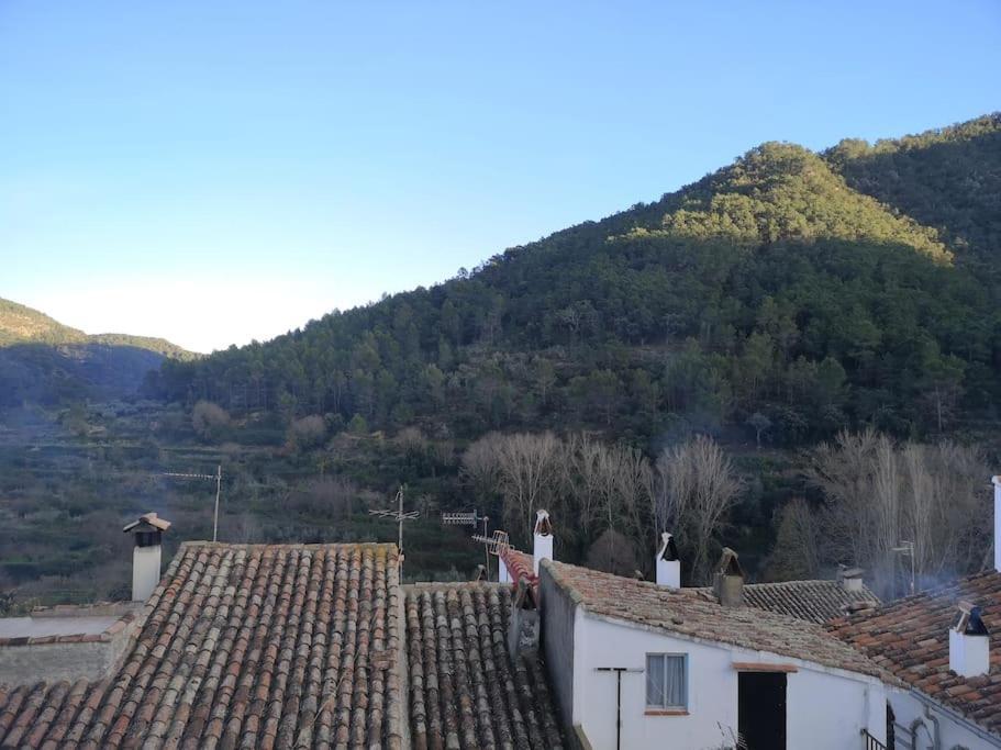 Casa Rural Ana Maria Ain Ahín エクステリア 写真